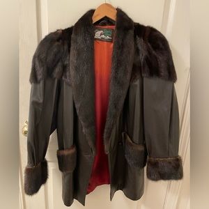 Stunning leather & fur coat by David Green Alaska’s leading furrier